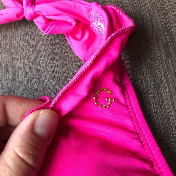 Guess One Piece Swimsuit Size Large Hot Pink NWT Plunge Ruffles Barbiecore - Picture 13 of 15